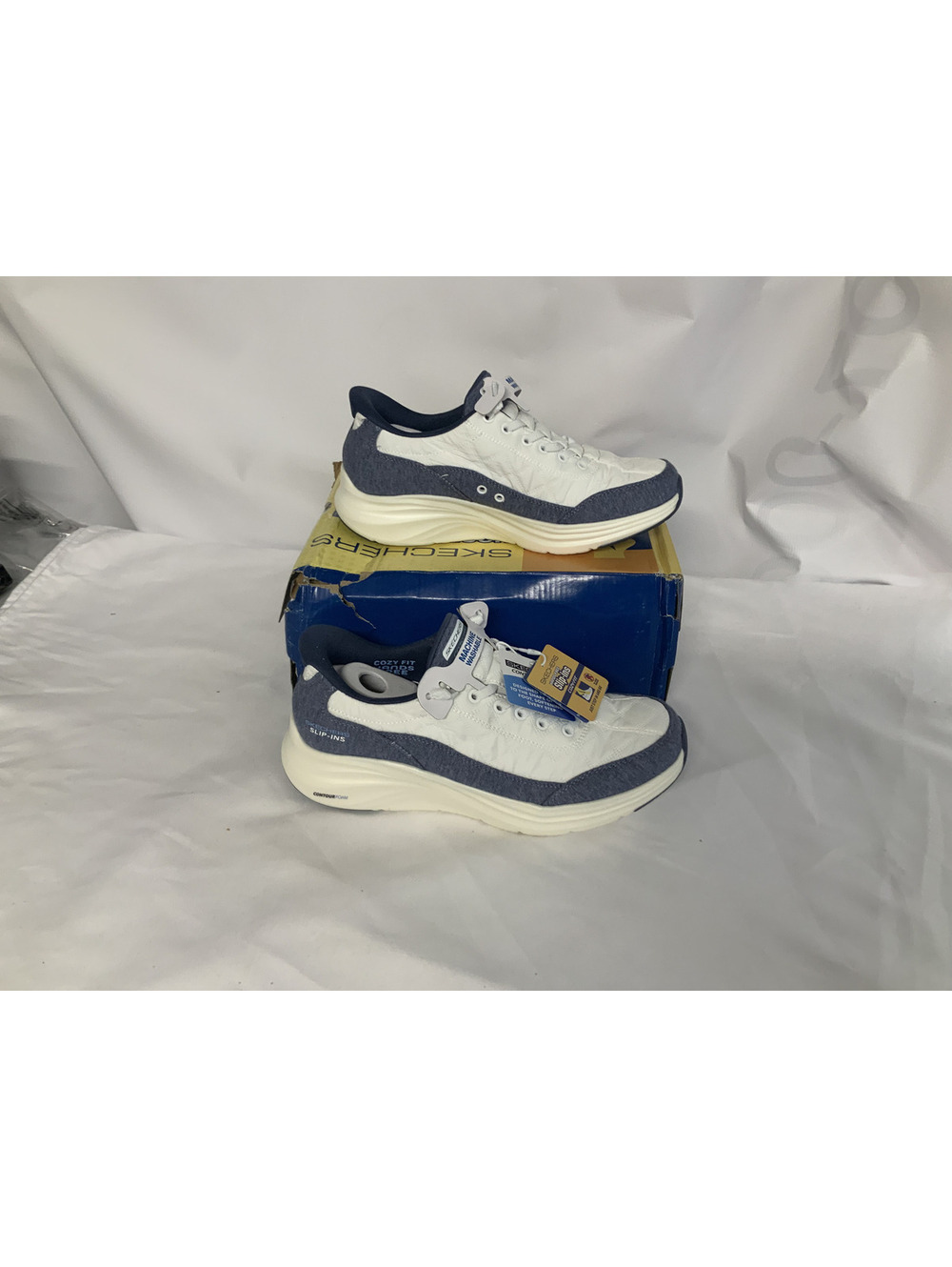 SKECHERS SLIP INS CONTOUR FOAM COZY FIT QUILTED SNEAKERS SIZE 8.5